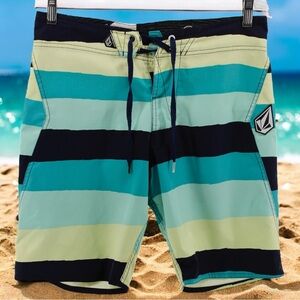 Volcom Stone Striped Multicolor Beach Board Shorts Vacation Resort Size 30